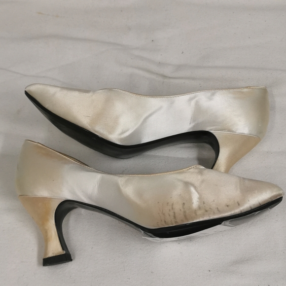 Razzmatazz satin high heels - Picture 2 of 4
